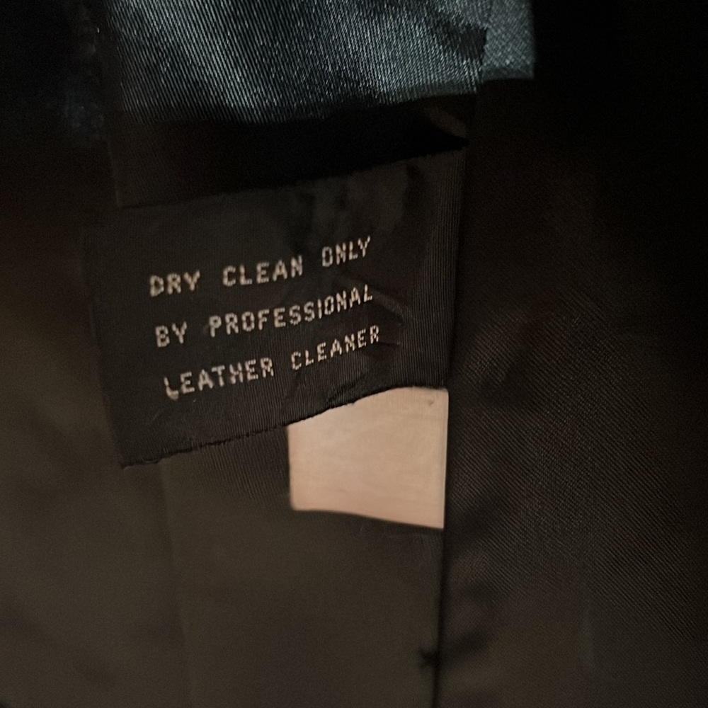 Leather jacket - Picture 3 of 6